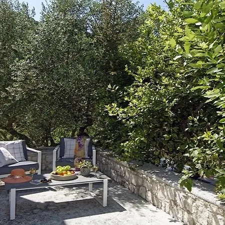 Villa Aurora *